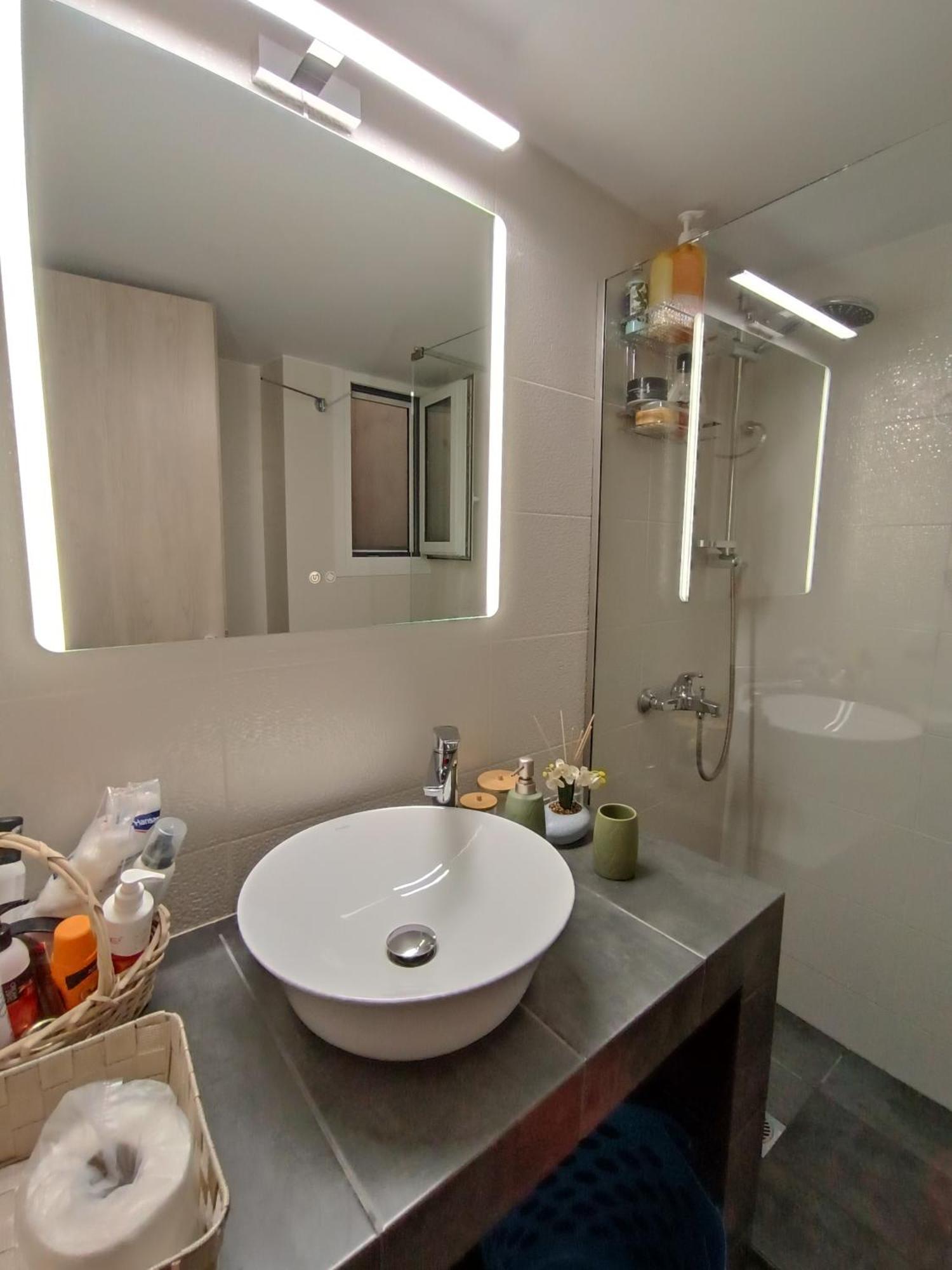 Luxury & Spacious Apartment In Ateny Zewnętrze zdjęcie